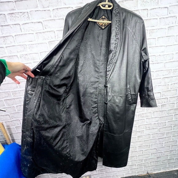 VINTAGE |•G-III•| Black Full Length Trench Coat Embroidered Collar Size Medium - Picture 5 of 11